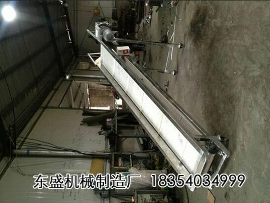 點(diǎn)擊查看詳細(xì)信息<br>標(biāo)題：爬坡上料機(jī) 閱讀次數(shù)：4096